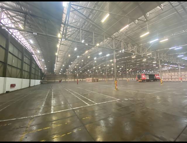 12,018M² WAREHOUSE TO LET IN PROSPECTON INDUSTRIAL